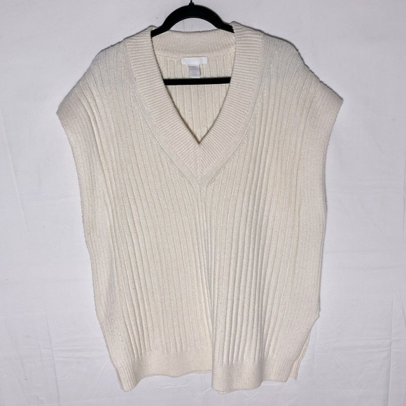 5/$25 Old Navy Oversized Cream Ribbed V Neck Sweater Vest M - Picture 14 of 14